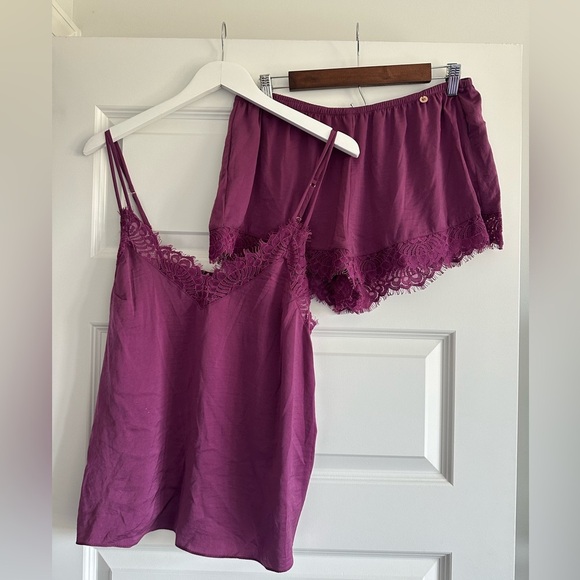 Midnight Bakery 2 Piece Tank & Shorts Pajama Set in Berry NWT - Picture 10 of 11
